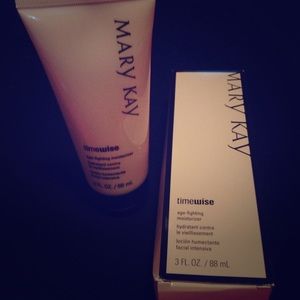 Mary Kay Timewise age-fighting moisturizer
