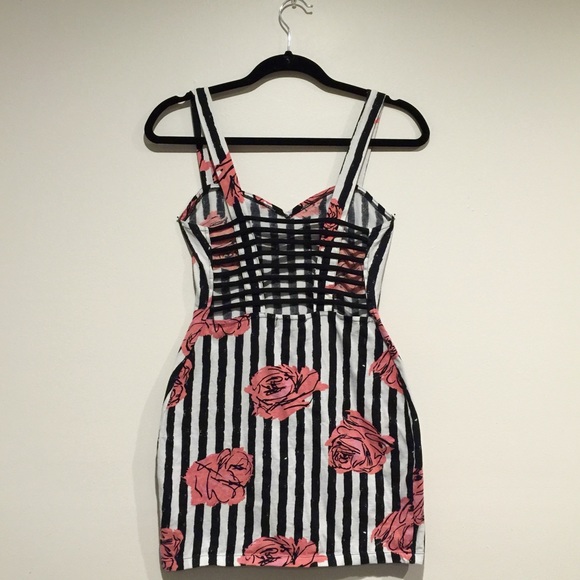 Striped Rose Dress - Picture 3 of 3