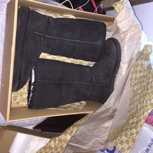 LAST CHANCE!!!!!! Beautiful black Ugg boots.