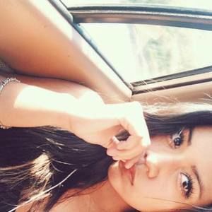 Meet your Posher, Dania