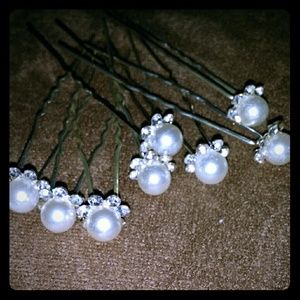 Hair jewelry see the head piece in my closet