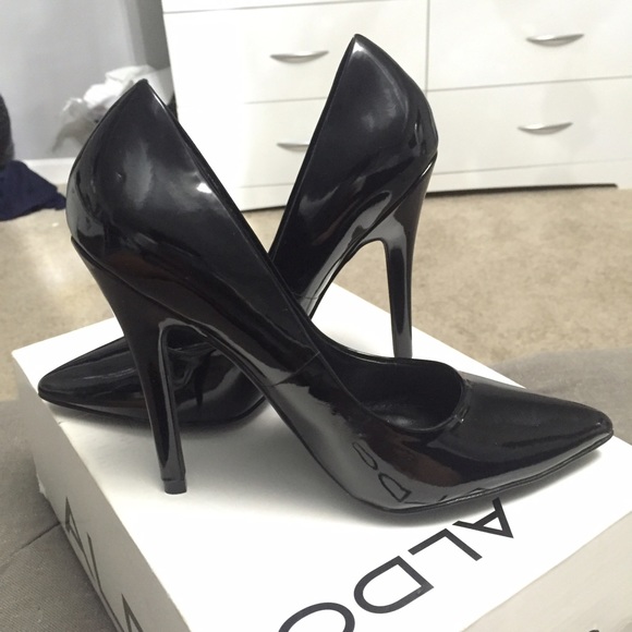 🎀SOLD🎀 ALDO black pumps 5.5 - Picture 2 of 3