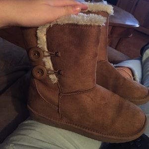 kids tan boots