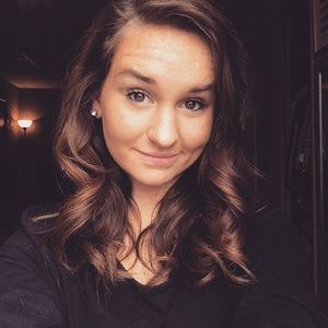 Meet your Posher, Casey