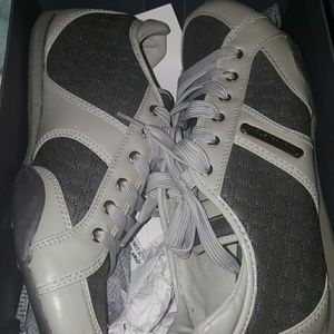 Grey casual sneakers