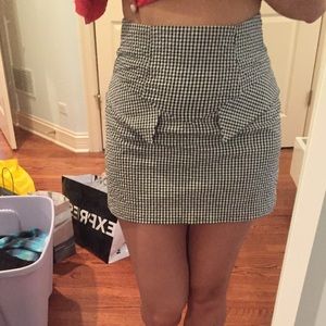 ✨NEW✨Checkered Pattern high waisted skirt
