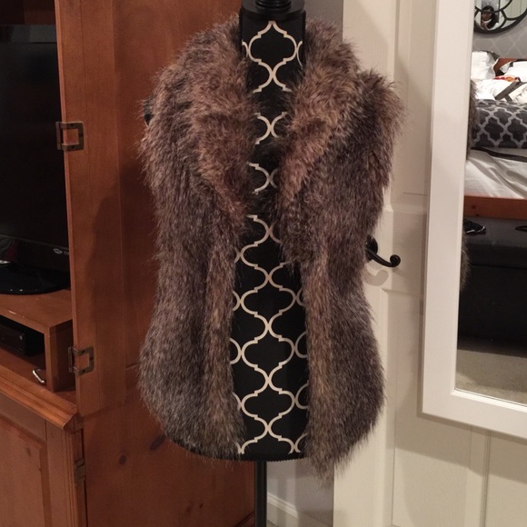 Jack by bb Dakota Janika faux fur vest