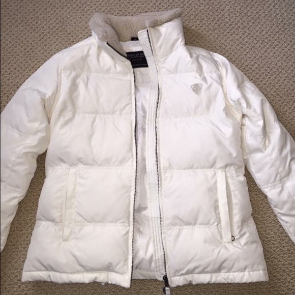 American Eagle Puffy Zip Coat