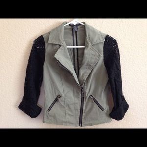 ❗️ Green Military ZipUp Stooshy❗️