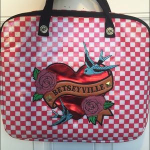 BETSEYVILLE Betsy Johnson Checkered Laptop Case