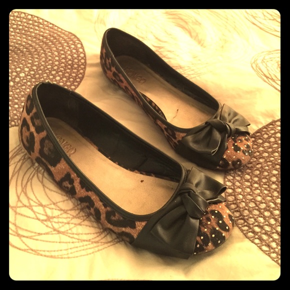 Leopard ballet flats