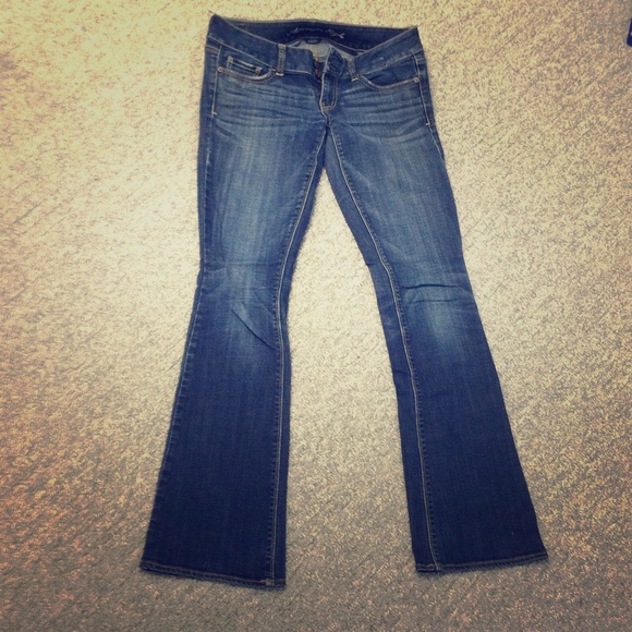 Size 4 x-long artist american eagle jeans