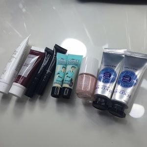 Deluxe size makeup