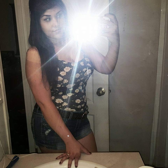 Meet your Posher, Nessa - Picture 1 of 1