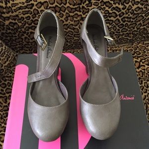 Michael Antionio heels