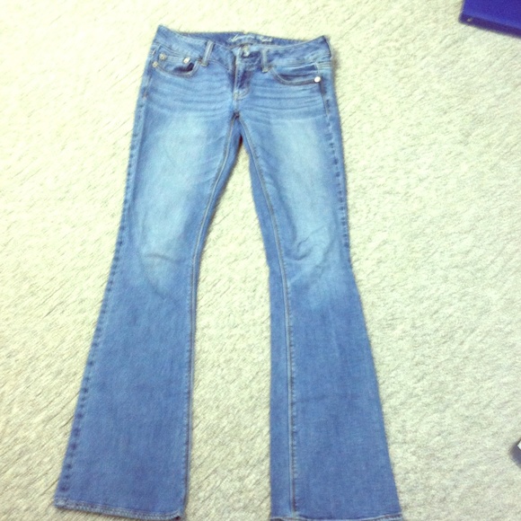 Size 4 x-long artist american eagle jeans