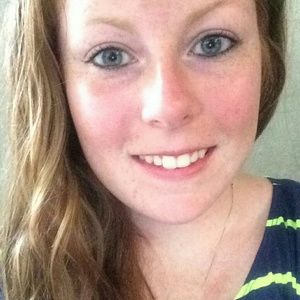 Meet your Posher, Courtney