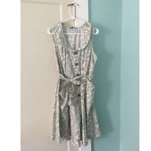 Mmle Gabrielle floral belted button up dress