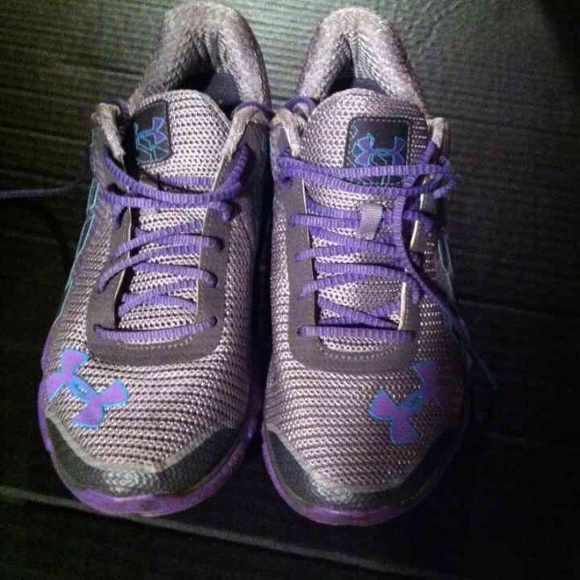 Underarmour micro g shoes 7.5 nice