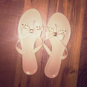 Aldo flip flops