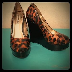 Steve Madden leopard platform heels 7 1/2