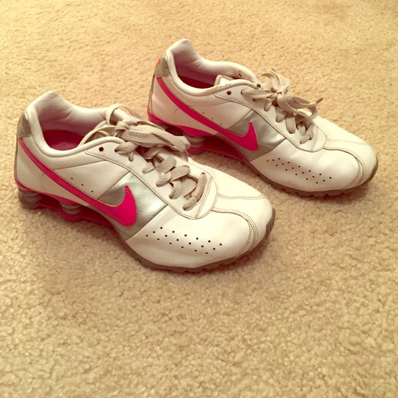 Nike shox tennis shoes