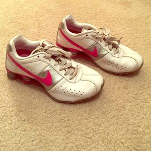 Nike shox tennis shoes