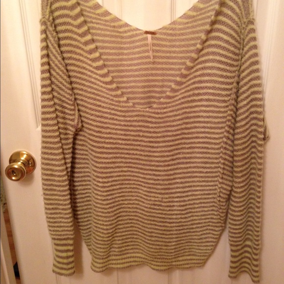 Free People sweater in heather grey & lime! - Picture 1 of 3
