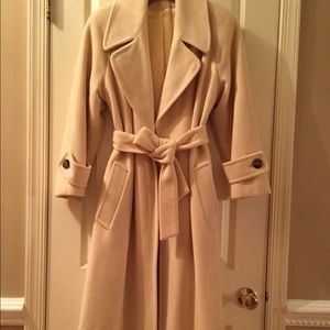 White cashmere long coat (100% cashmere)