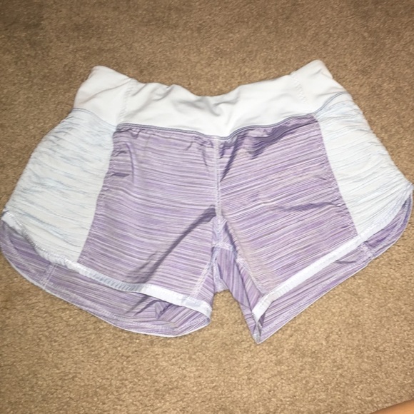 Lulu lemon size 2 built in 4way running shorts