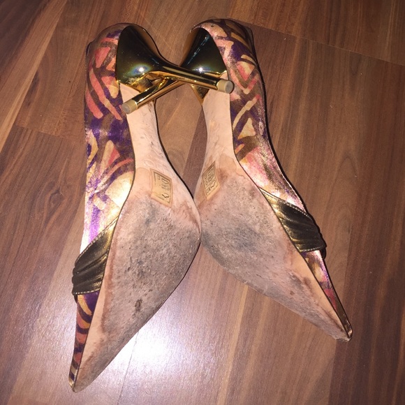 Shoes - Picture 2 of 4