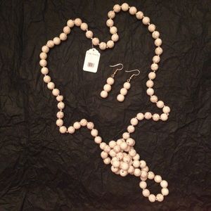 Necklace & earrings set