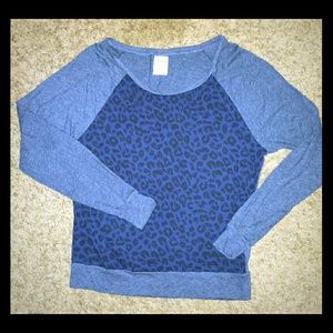 VS Pink long sleeve leopard top