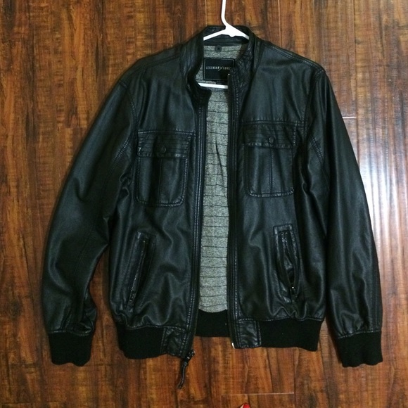 Men's leather jacket $100 on Ⓜ️ercari️