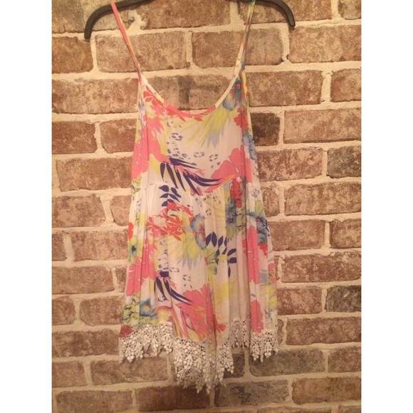 Flower patterned romper - Picture 1 of 1