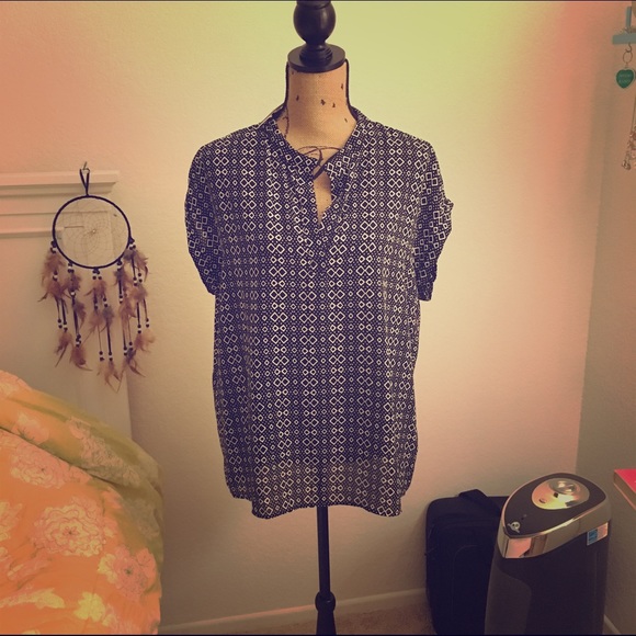 🚫SOLD🚫 Geometric blouse