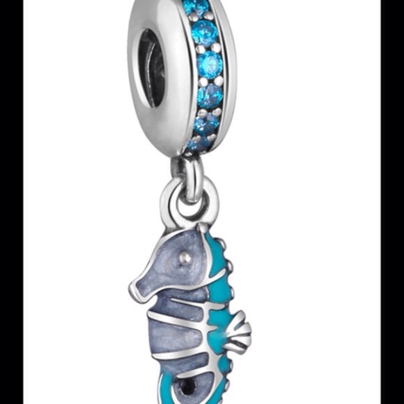 Seahorse pandora charm