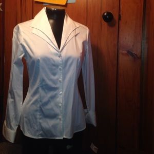 🎊🎁🎉🎈🎈HOST PICK🎉🎊🎊White button down🛍🛍🛍🛍