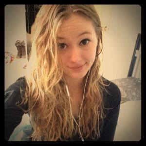 Meet your Posher, Ari