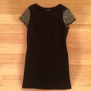 T-shirt dress with delicate details