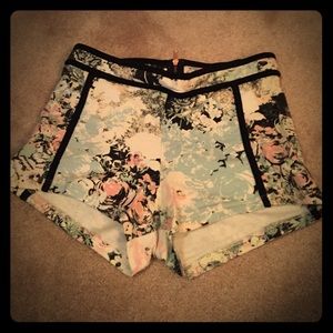 BERSHKA Flower Shorts