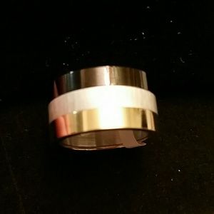 Tri color band