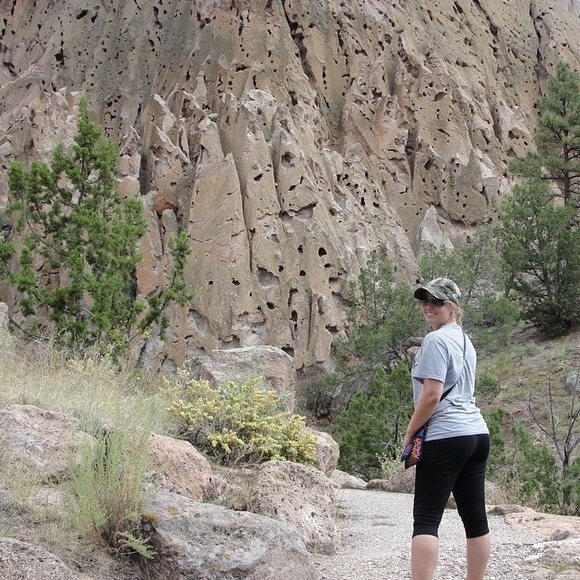 Meet your Posher, Tia - Picture 4 of 10