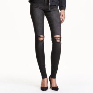 NWOT H&M Distressed Skinny Jeans