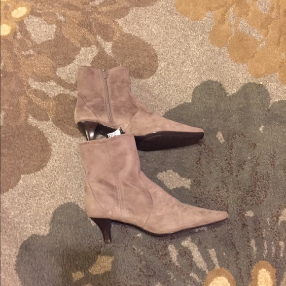 Women's tan ankle boots