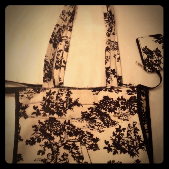 Black and white toile tote bag