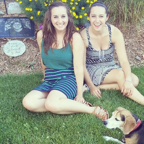 Meet your Posher, Laura - Picture 1 of 1