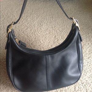 Coach Shoulder Bag Black Leather Medium Size