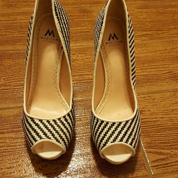 Fun heels - Picture 2 of 3