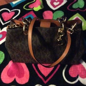 MK SHOULDER AND HAND BAG AUTHENTIC